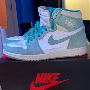 Air Jordan 1 Retro High OG - Turbo Green